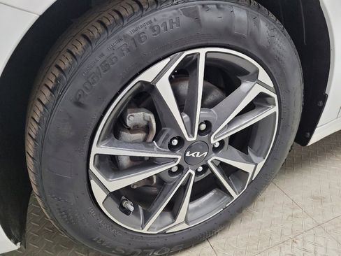 Used 2024 Kia Forte LXS w/ LXS Technology Package image 31