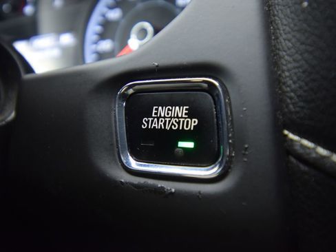 Used 2019 GMC Acadia SLE w/ LPO, Floor Liner Package image 30