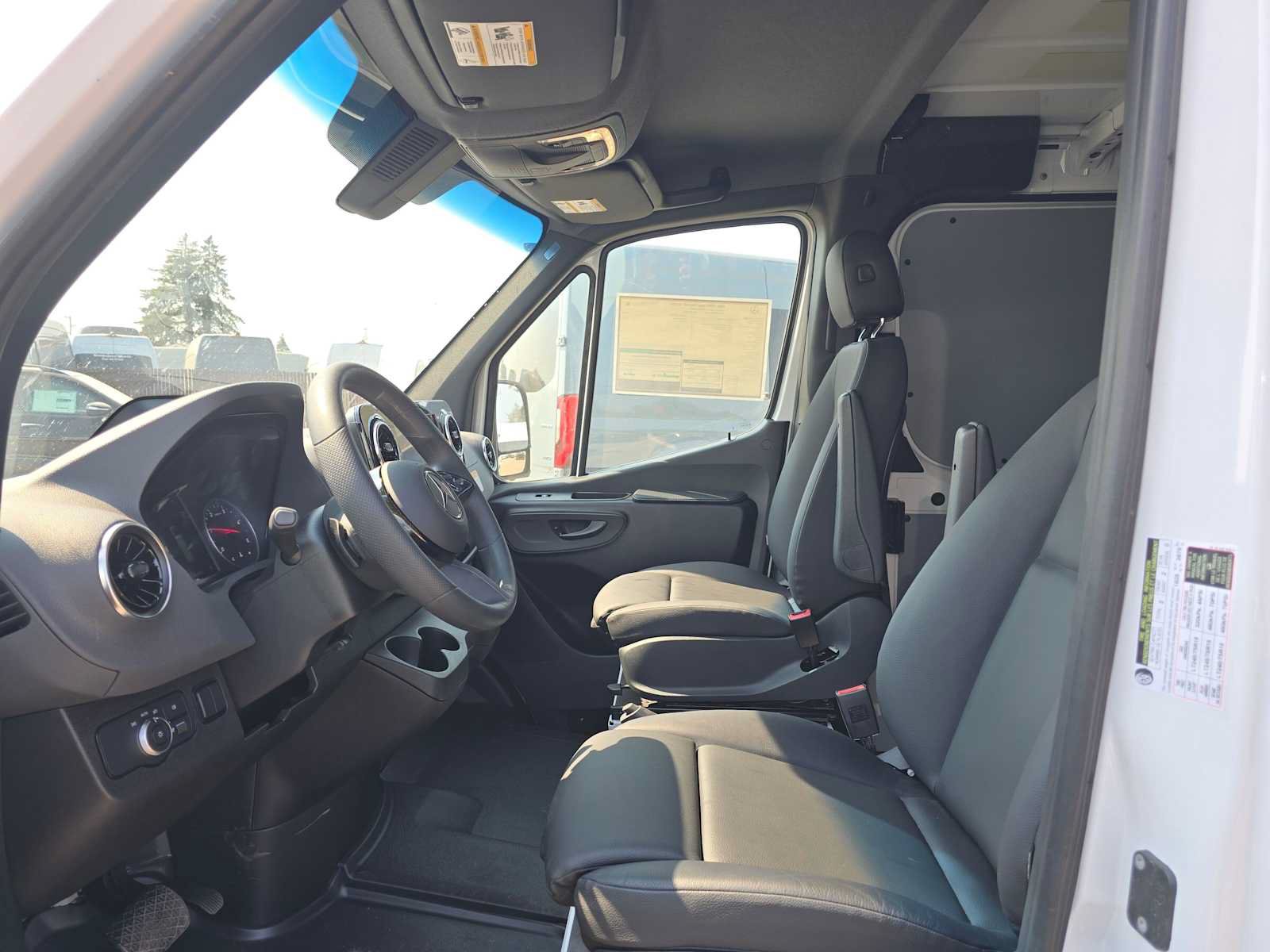 Used 2026 Mercedes-Benz Sprinter 2500 image 21