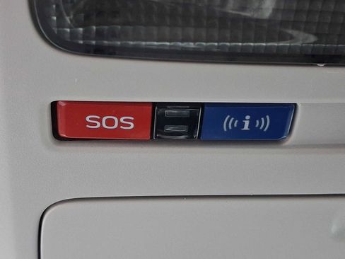 Used 2018 Subaru Forester 2.5i Limited w/ Popular Package #3B image 24