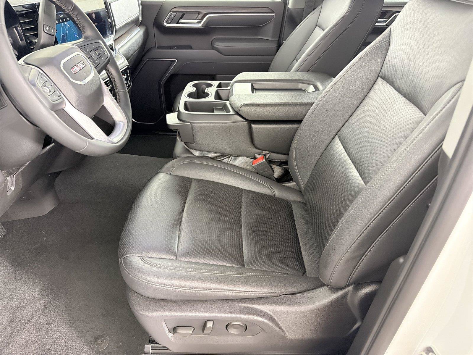Certified 2026 GMC Sierra 1500 SLT AWD/4WD image 7