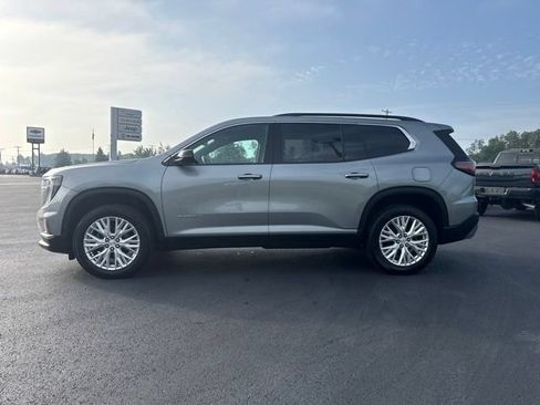 Used 2024 GMC Acadia Elevation w/ Luxury Package AWD/4WD image 2