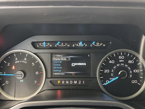 Used 2015 Ford F150 XLT w/ Equipment Group 302A Luxury image 15