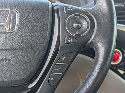 Used 2018 Honda Ridgeline RTL-E image 19