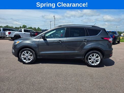 Certified 2018 Ford Escape SE w/ SE Sync 3 Package AWD/4WD image 4
