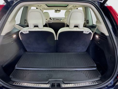 Used 2019 Volvo XC90 T5 Momentum w/ Multimedia Package AWD/4WD image 24