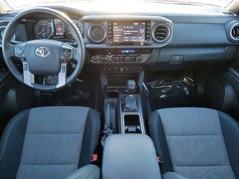 Used 2023 Toyota Tacoma TRD Sport w/ Technology Package image 12