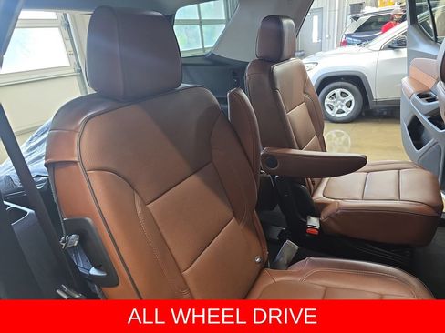 Used 2020 Chevrolet Traverse High Country w/ LPO, Floor Liner Package AWD/4WD image 11