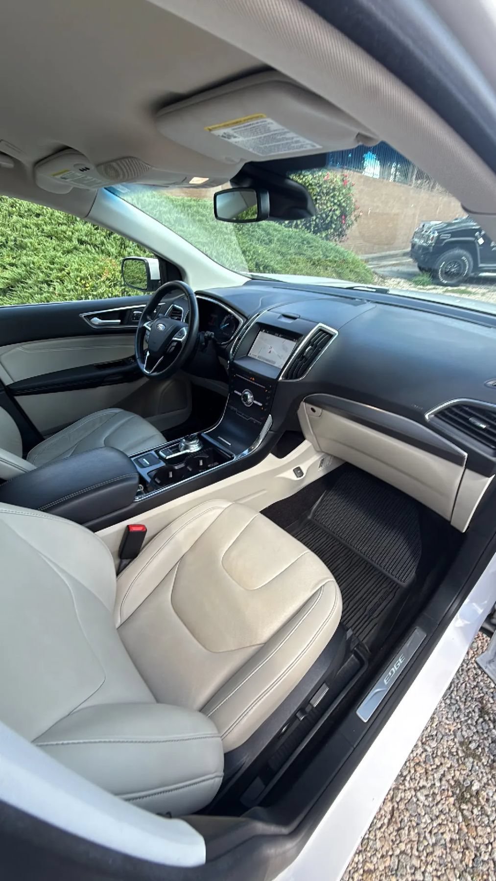 Used 2019 Ford Edge Titanium w/ Cold Weather Package AWD/4WD image 35
