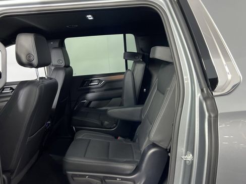 Used 2025 GMC Yukon XL Denali image 27