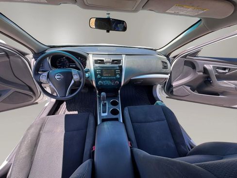 Used 2015 Nissan Altima 2.5 S w/ Special Edition Package FWD image 9