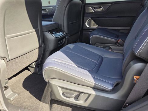 New 2026 INFINITI QX80 4WD image 9