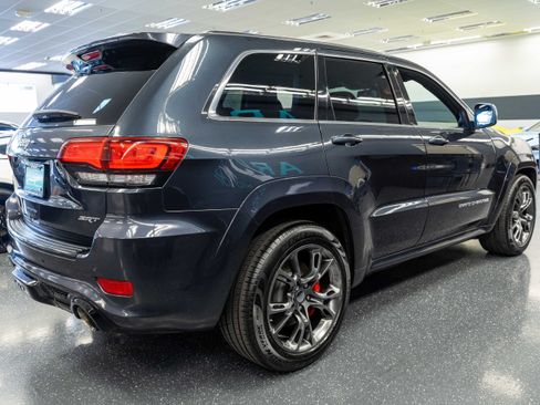 Used 2015 Jeep Grand Cherokee SRT w/ Trailer Tow Group IV AWD/4WD image 5
