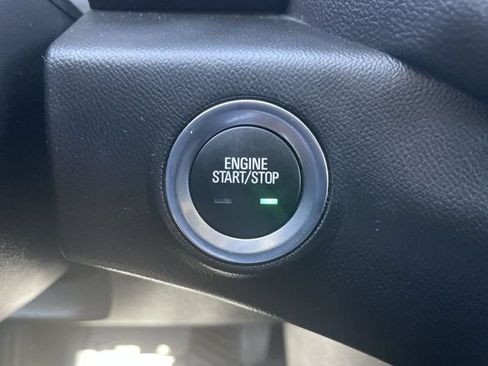 Used 2022 GMC Terrain SLT w/ Infotainment Package II FWD image 17