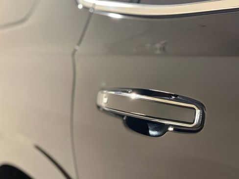 Used 2022 GMC Yukon Denali w/ Denali Ultimate Package image 18