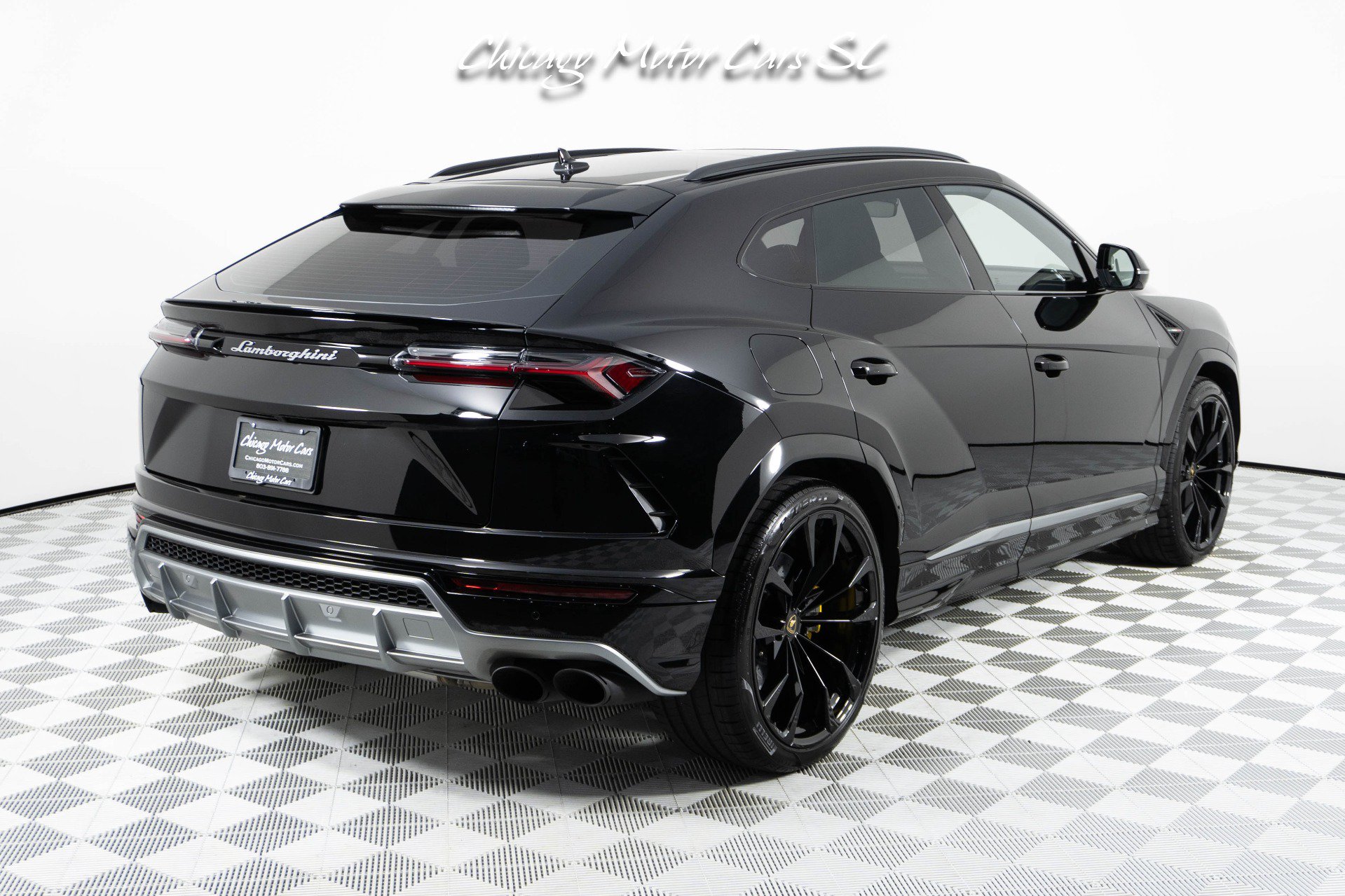 Used 2021 Lamborghini Urus AWD/4WD image 9