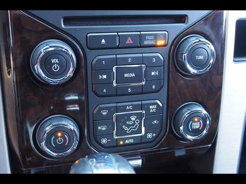 Used 2014 Ford F150 Platinum image 28