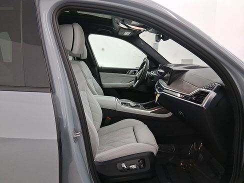 New 2026 BMW X7 xDrive40i w/ M Sport Package image 32