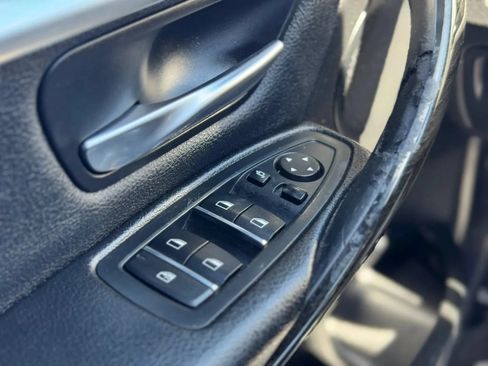 Used 2018 BMW 330i xDrive Sedan AWD/4WD image 25