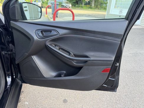 Used 2018 Ford Focus S FWD image 26