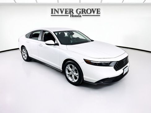 Certified 2023 Honda Accord LX image 3