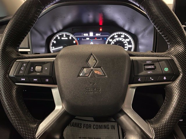 Used 2023 Mitsubishi Outlander SE AWD/4WD image 17
