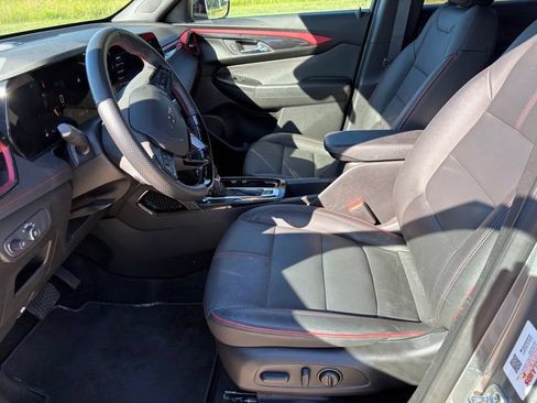 Used 2025 Chevrolet TrailBlazer RS w/ Driver Confidence Package FWD image 12