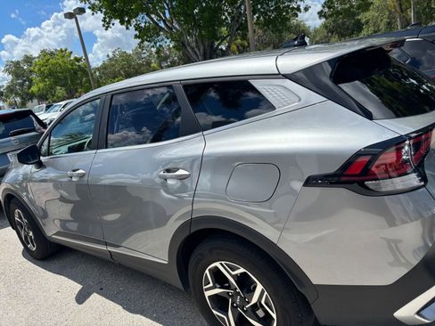 Used 2025 Kia Sportage LX FWD image 5