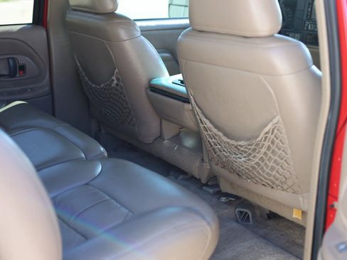 Used 1998 Chevrolet Suburban Z71 w/ Preferred Equipment Group 3 image 20