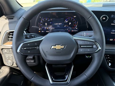 New 2025 Chevrolet Suburban High Country image 13
