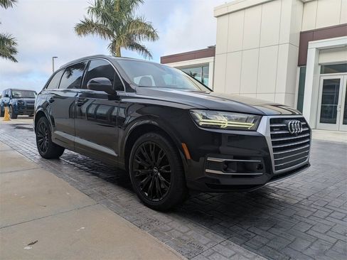 Used 2019 Audi Q7 3.0T Prestige w/ Prestige Package image 2