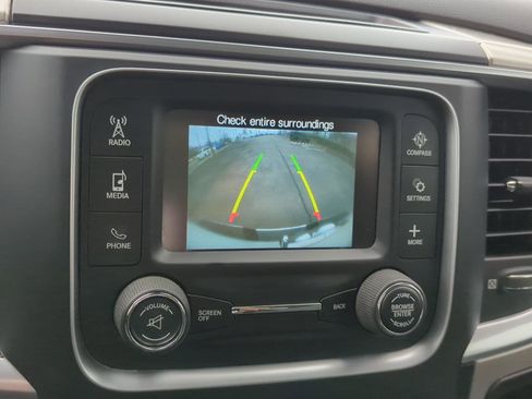 Used 2018 RAM 2500 SLT w/ Luxury Group image 24