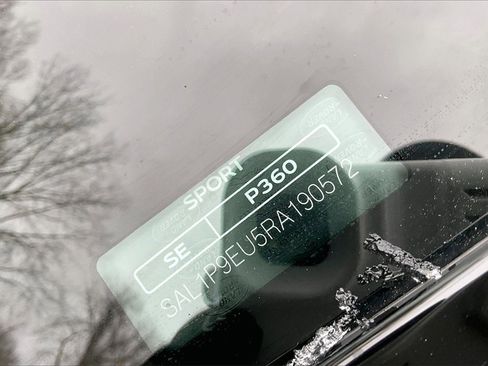 Used 2024 Land Rover Range Rover Sport SE image 24