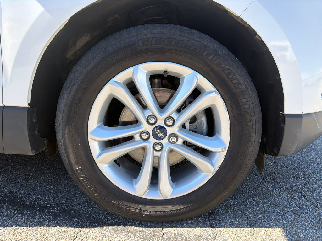 Used 2020 Ford Edge SEL w/ Convenience Package FWD image 12