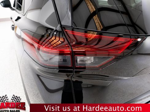 Used 2025 Nissan Rogue SV w/ SV Premium Package FWD image 9
