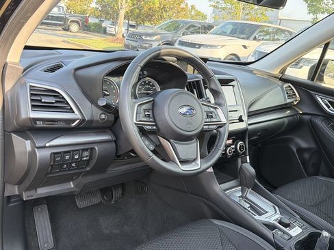 Used 2023 Subaru Forester Premium AWD/4WD image 10