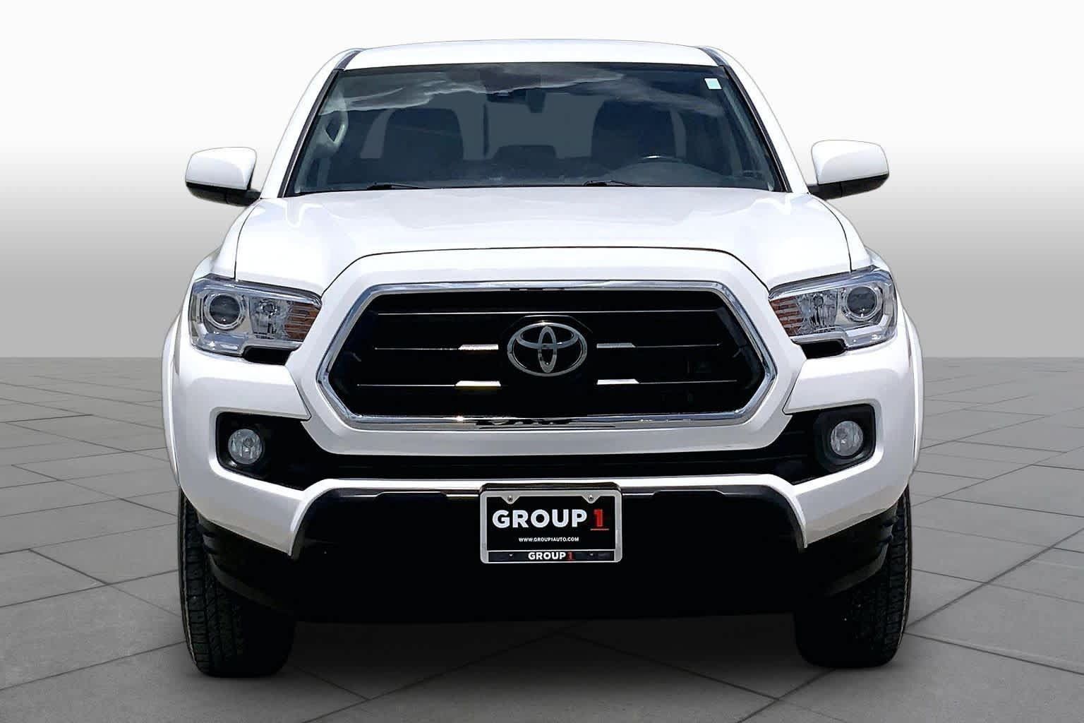 Used 2022 Toyota Tacoma SR5 AWD/4WD image 4