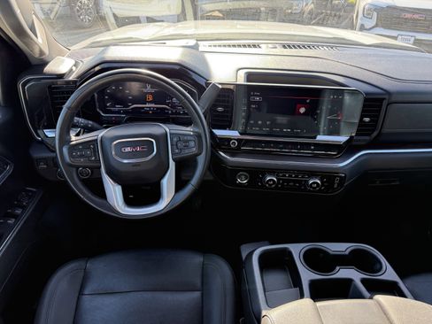 Used 2024 GMC Sierra 1500 SLT image 11