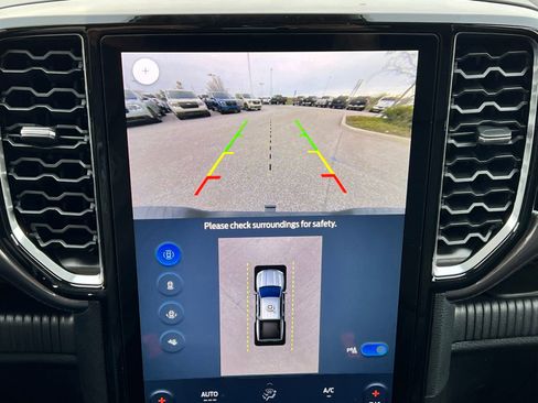 New 2025 Ford Ranger Lariat w/ Black Appearance Package image 35