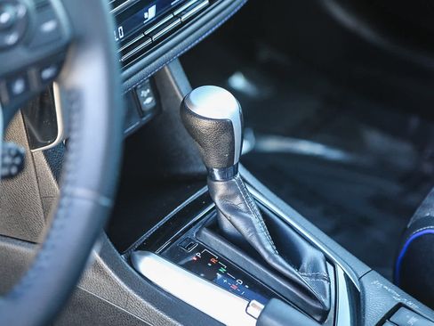 Certified 2019 Toyota Corolla SE image 21