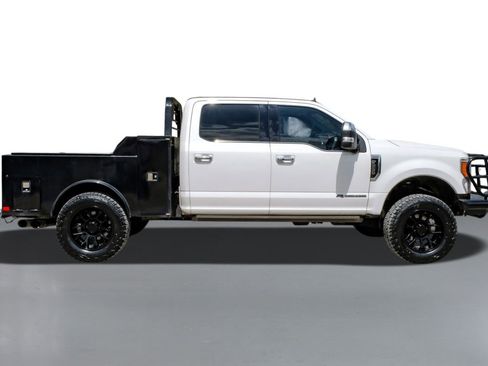 Used 2019 Ford F250 Platinum w/ Platinum Ultimate Package image 5