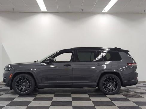 Used 2025 Jeep Grand Cherokee L Summit AWD/4WD image 7
