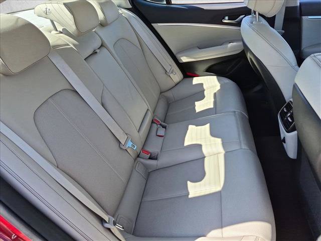 Used 2021 Genesis G70 2.0T RWD image 19