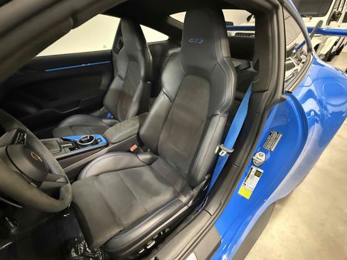 Used 2022 Porsche 911 GT3 RWD image 6