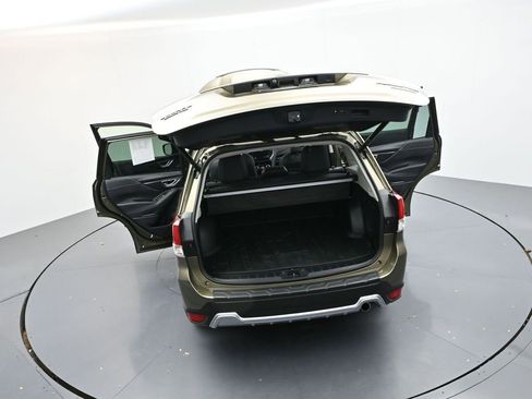 Used 2023 Subaru Forester Touring w/ Popular Package #2 image 41