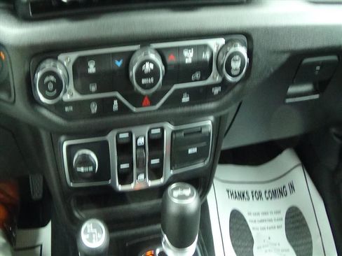 Certified 2025 Jeep Wrangler Sport S image 23