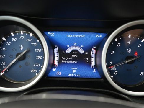 Used 2019 Maserati Ghibli S Q4 AWD/4WD image 25