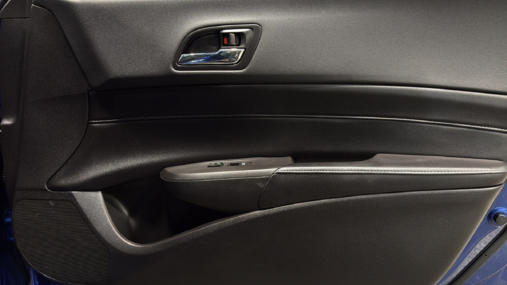 Used 2017 Acura ILX w/ Premium Package FWD image 9