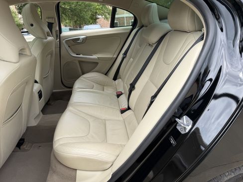 Used 2014 Volvo S60 T5 image 18