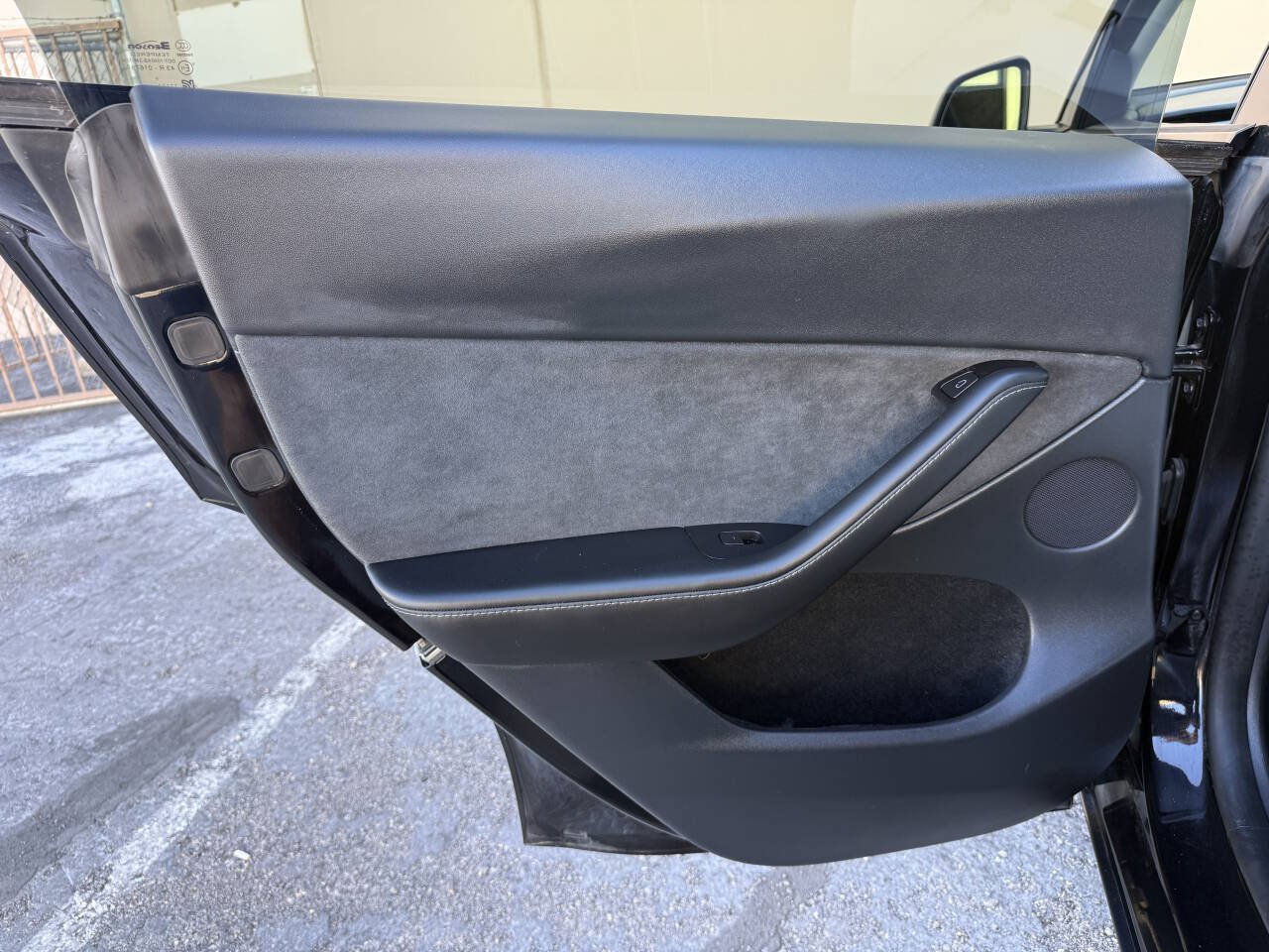 Used 2023 Tesla Model Y Long Range AWD/4WD image 21